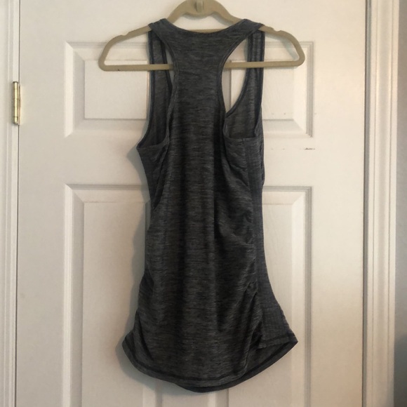 🌻5/$35 🌻 Old Navy | Heather Gray Shirred Workout Racerback - Picture 2 of 7